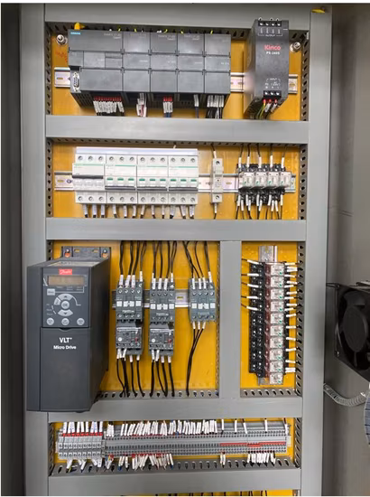 Máquina totalmente automática da esterilização do pasteurizador da placa de controle do PLC para o leite da bebida do suco